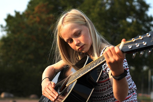 How to Tune a Guitar With a Tuner? Step-by-Step Guide