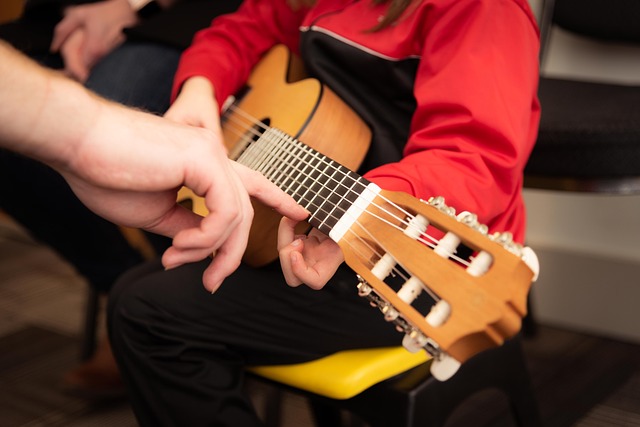 How to Choose the Right Guitar for Children?