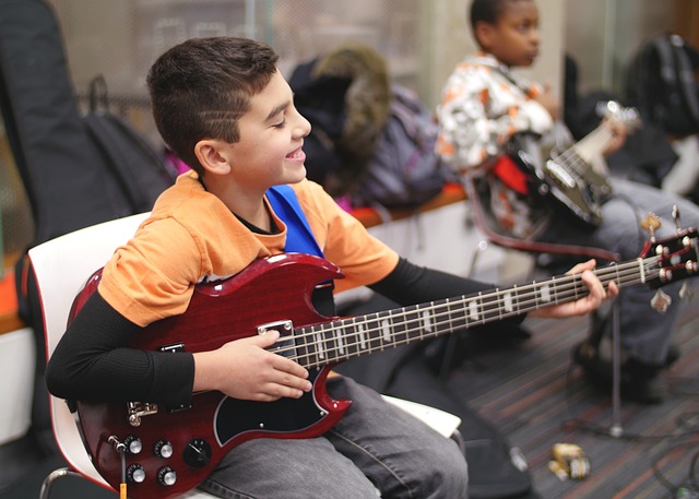 How to Choose the Right Guitar for Children?