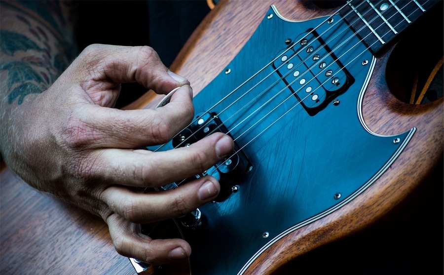 Tips For Improving Guitar Picking Technique